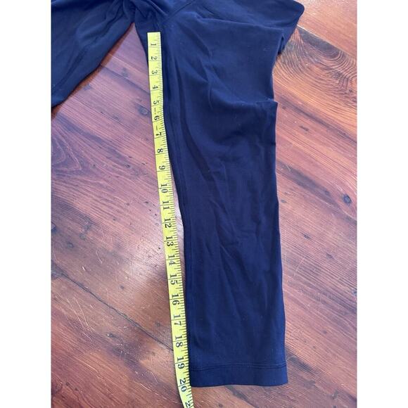 Lululemon Cropped Leggings Size 4 Black - Picture 4 of 10